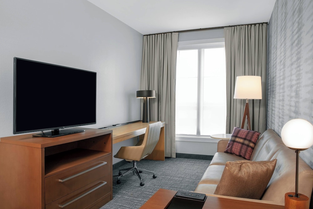 Residence Inn by Marriott Norwalk - photo 25