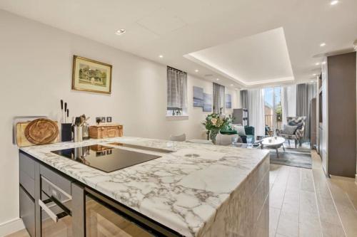 Canal Side Luxury 1 Bed Chelsea — 4-Star Luxury Hotel in London, United Kingdom