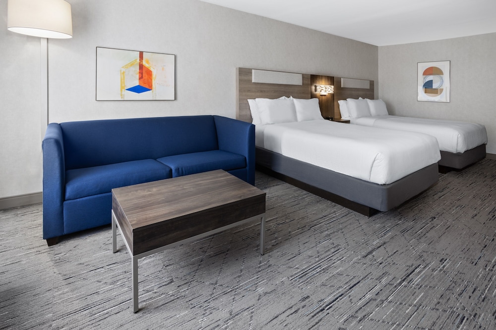 Holiday Inn Express Hotel & Suites Brattleboro by IHG - photo 11