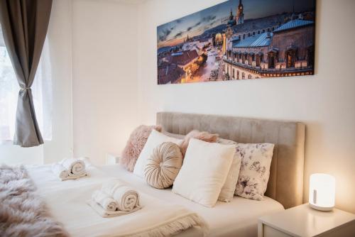 Heart of Pécs apartman free parking — 4-Star Luxury Hotel in Pecs, Hungary