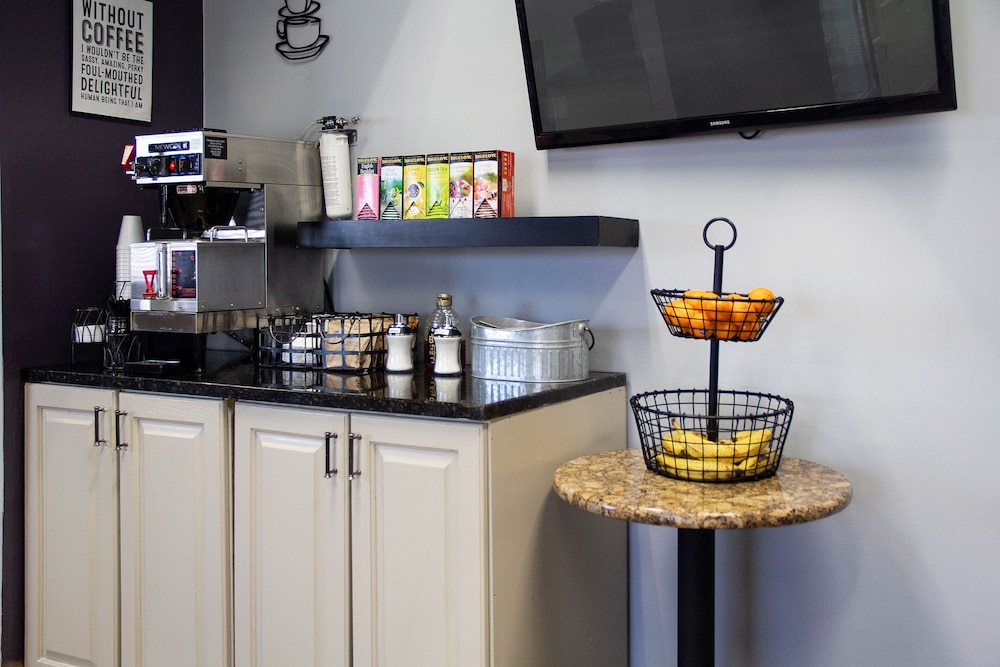 New Victorian Inn & Suites in Sioux City IA - photo 44
