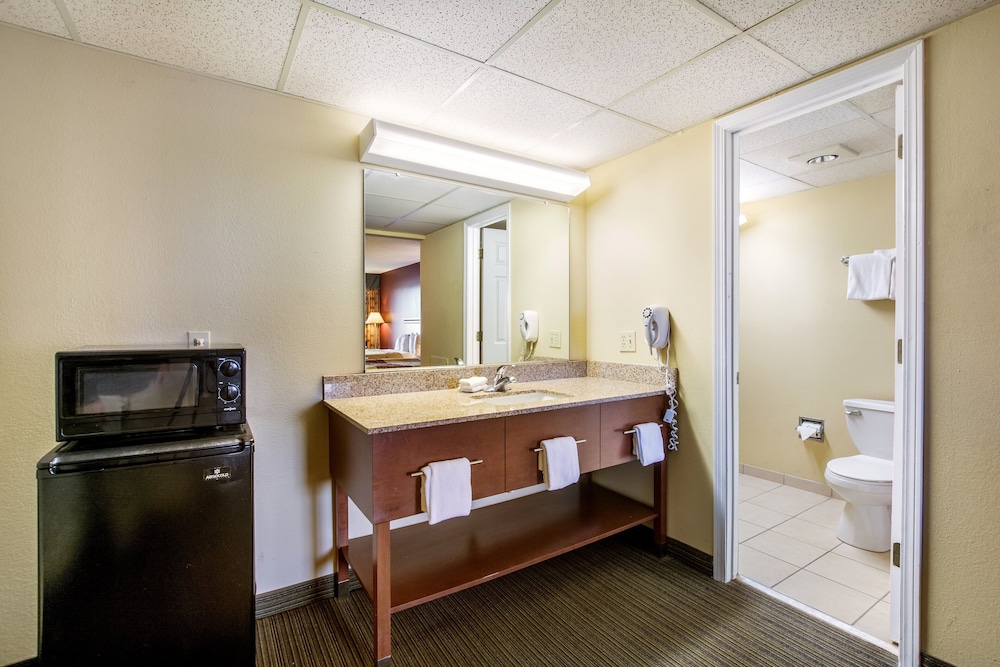 Red Roof Inn Vincennes - photo 12