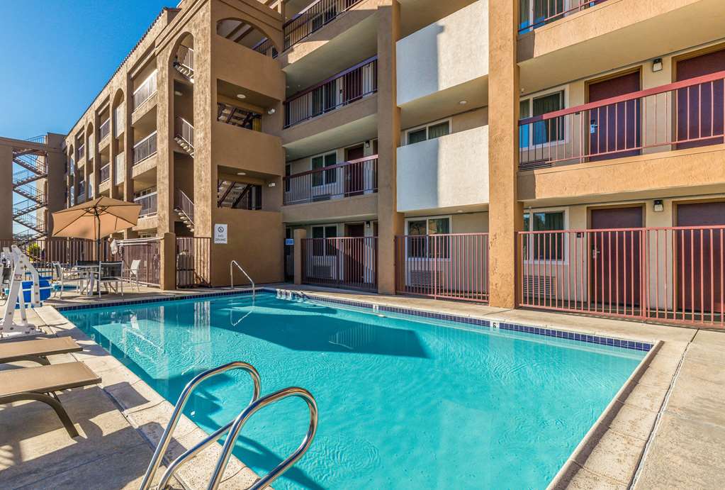 Days Inn by Wyndham Chula Vista San Diego - photo 12