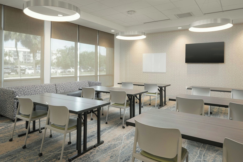 SpringHill Suites by Marriott Tampa Downtown - photo 43