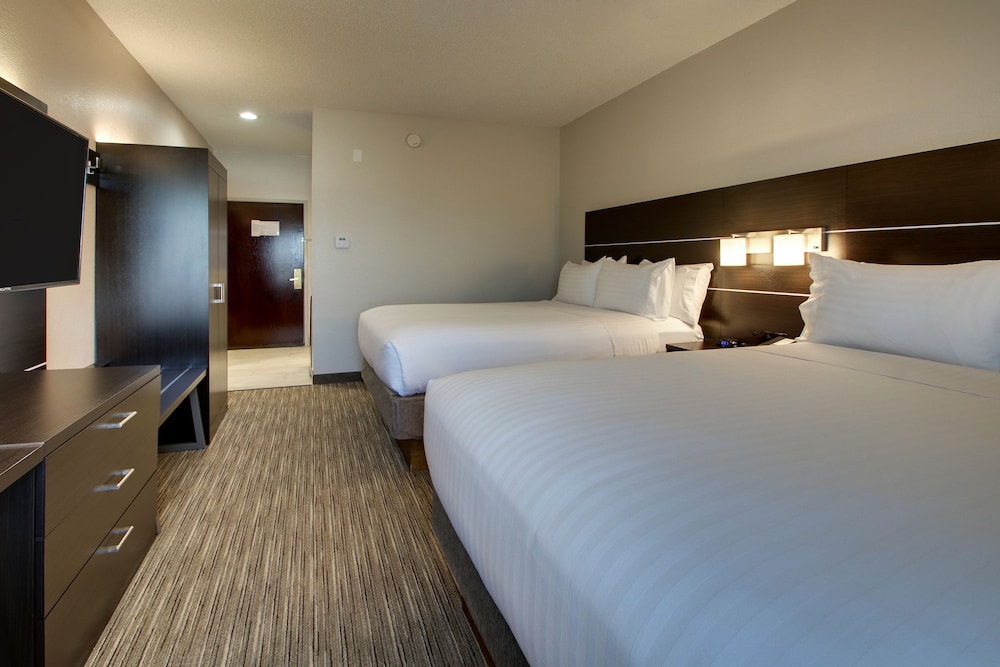 Holiday Inn Express & Suites Lebanon by IHG - photo 4