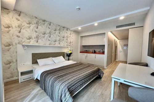 Epica Luxury suit