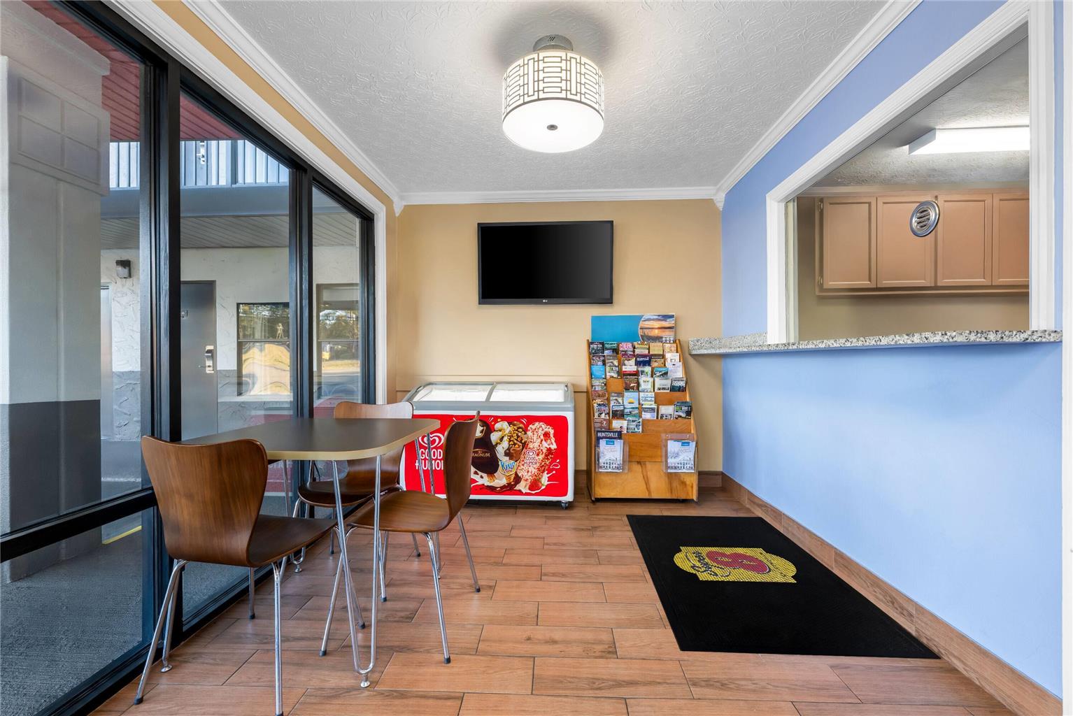 Super 8 by Wyndham Gadsden AL - photo 9
