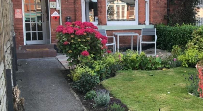 Kingsway Guesthouse — 4-Star Luxury Hotel in Scarborough, United Kingdom