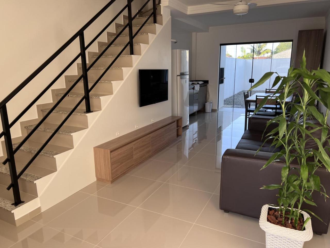 Brisas de Sao Chico 450m Da Praia in Sao Francisco Do Sul, Brasil