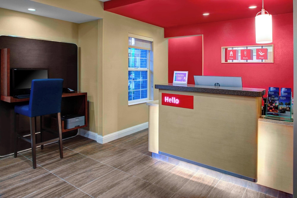 TownePlace Suites by Marriott Fresno - photo 2