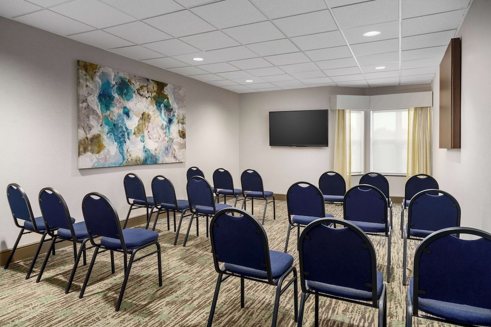 Homewood Suites by Hilton Rochester Henrietta - photo 34