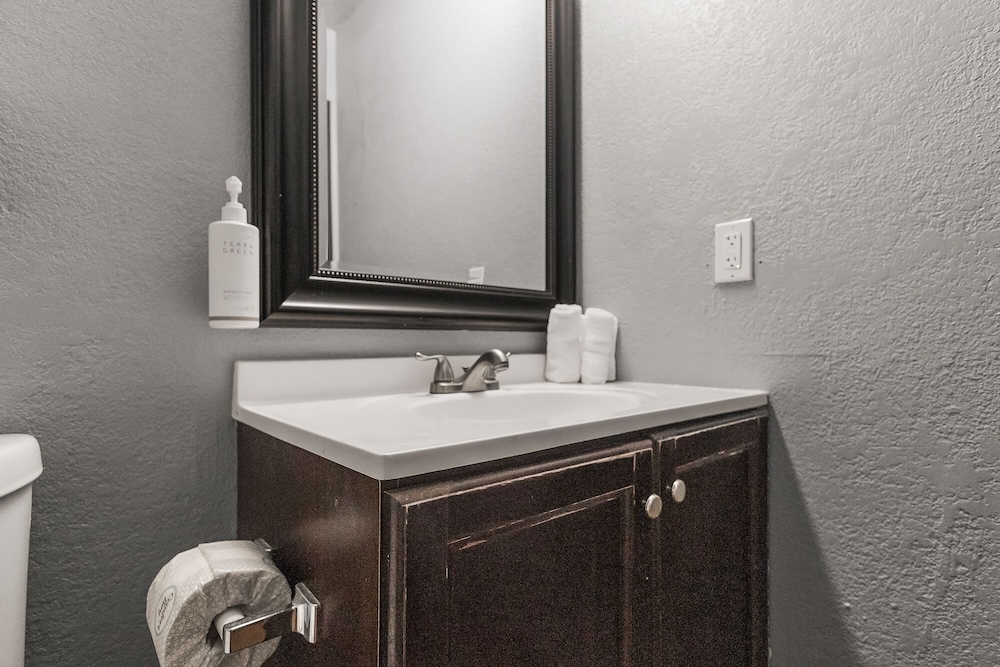 Sutter Inn - photo 20