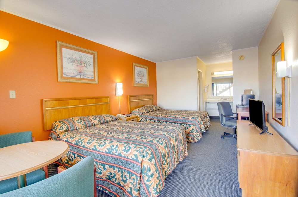 Scottish Inns Collinsville Martinville - photo 16