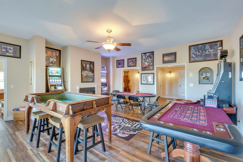 Blairsville Mansion w Hot Tub Casino Games - photo 14