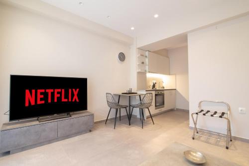 Nafsika Cozy Flat A Glyfada — 4-Star Luxury Hotel in Athens, Greece