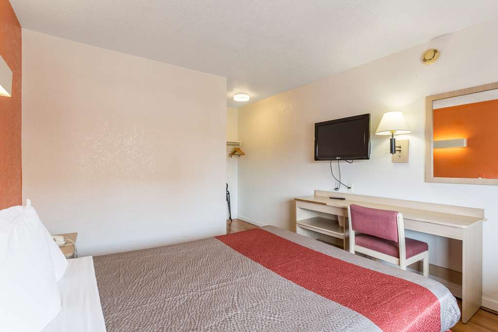 Motel 6 Albuquerque NM Northeast - photo 14