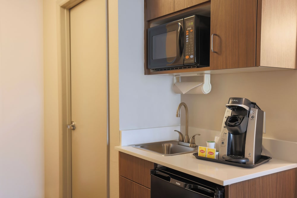 Holiday Inn Express & Suites Raleigh North Wake Forest by IHG - photo 9