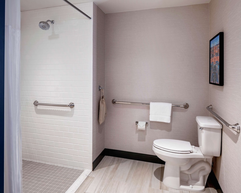 Hilton Garden Inn Austin University Capitol District - photo 20