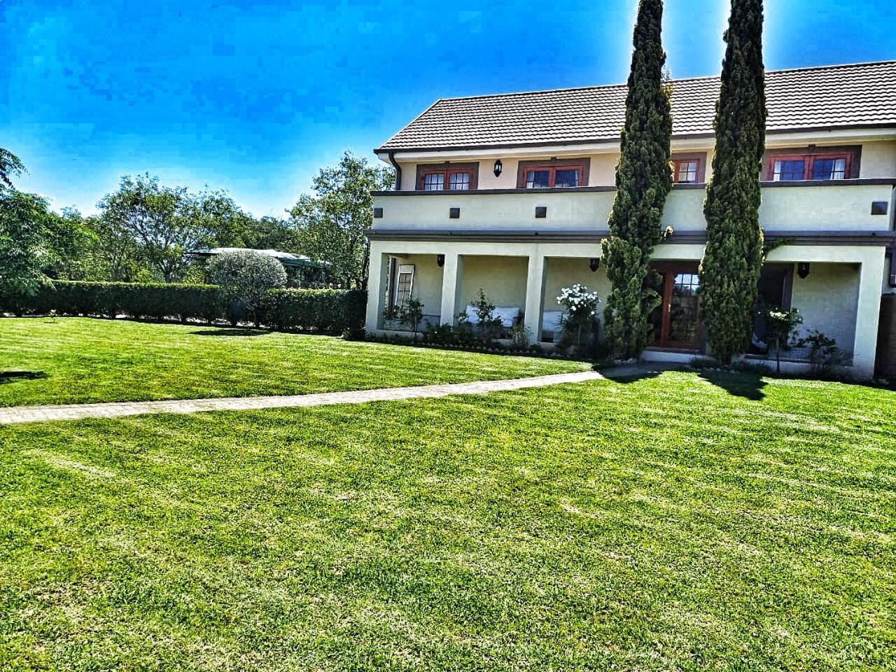 Lemon & Herb self catering apartments — 4-Star Luxury Hotel in Bloemfontein, South Africa