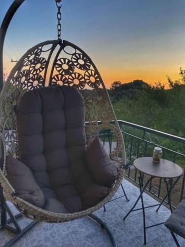 Mike's Place - carbon neutral hotel in Unknown City