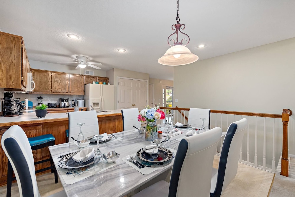 Beautiful Townhome 11 Minutes To Downtown Kansas City Mo - photo 24