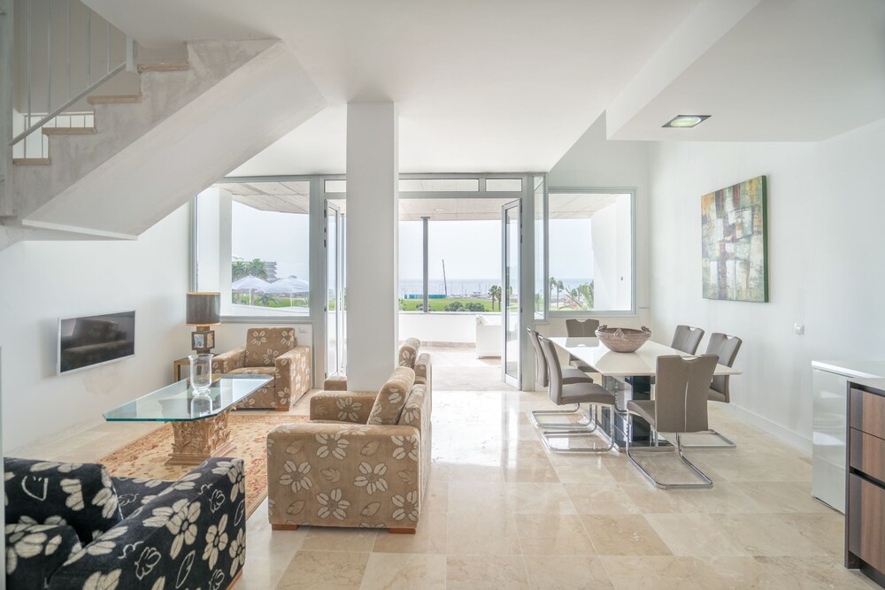 Unit 2 Amarilla Golf Villas — 4-Star Luxury Hotel in San Miguel De Abona, Spain