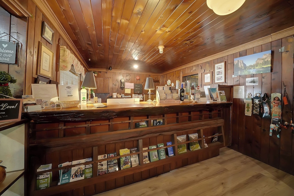 Narrow Gauge Inn - photo 4