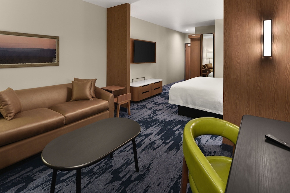 Fairfield Inn & Suites by Marriott Anaheim Los Alamitos - photo 11