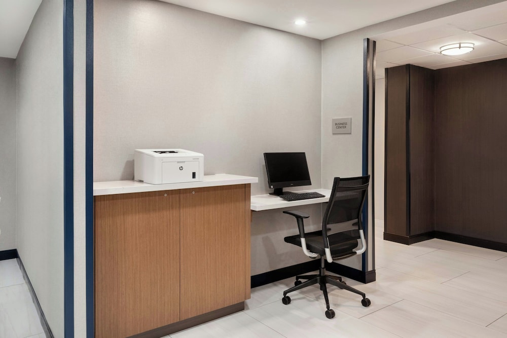 Courtyard by Marriott Mobile - photo 24