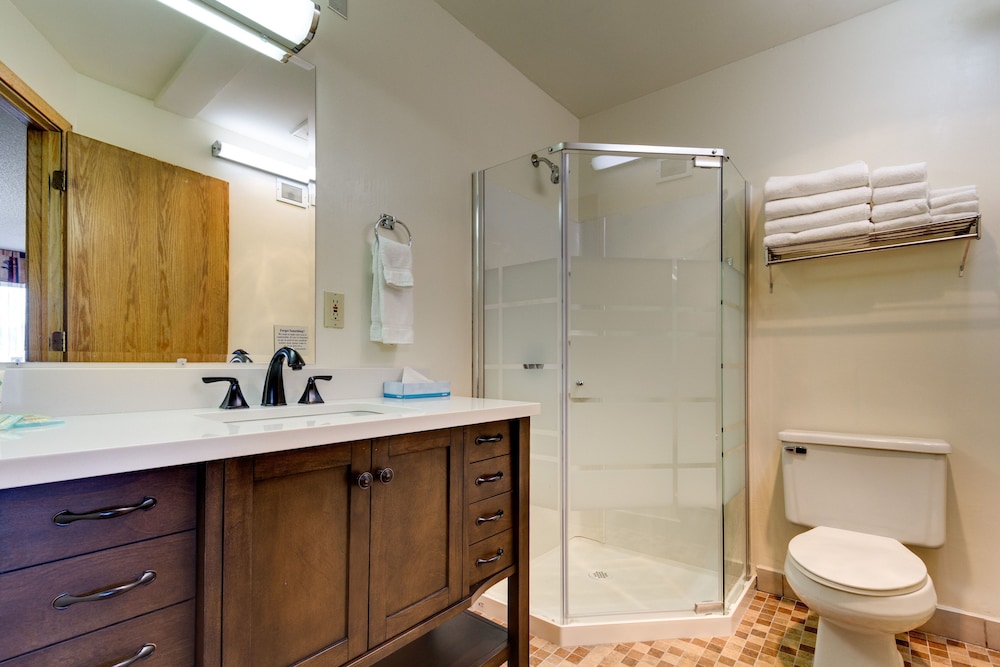 Fireside Inn and Suites - photo 33