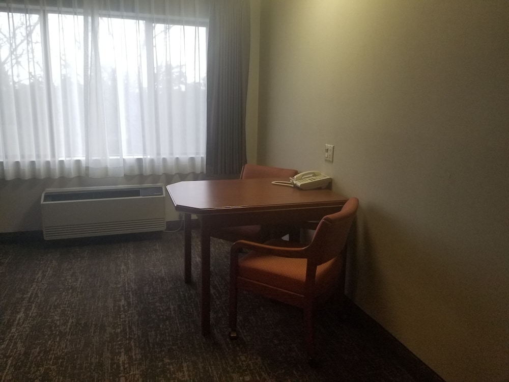 Shilo Inn Suites Salem - photo 13