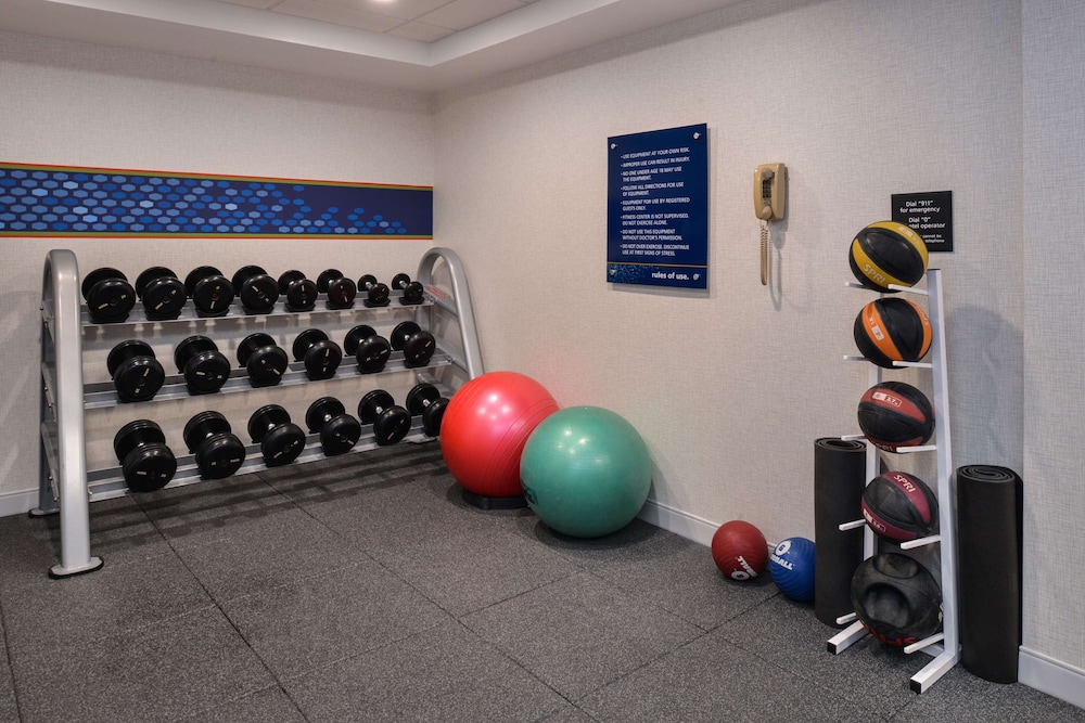 Hampton Inn & Suites Denver Speer Boulevard - photo 32