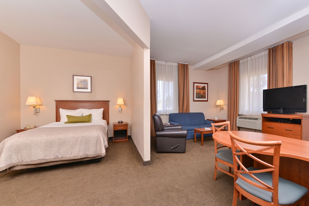 Candlewood Suites San Diego by IHG - photo 7