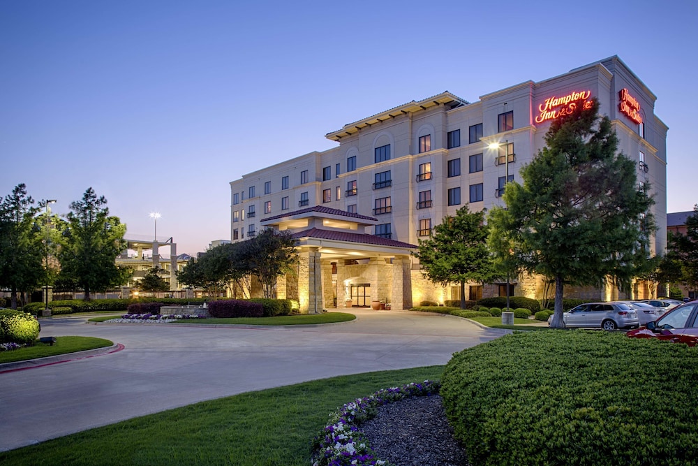 Hampton Inn & Suites Legacy Park Frisco - photo 61