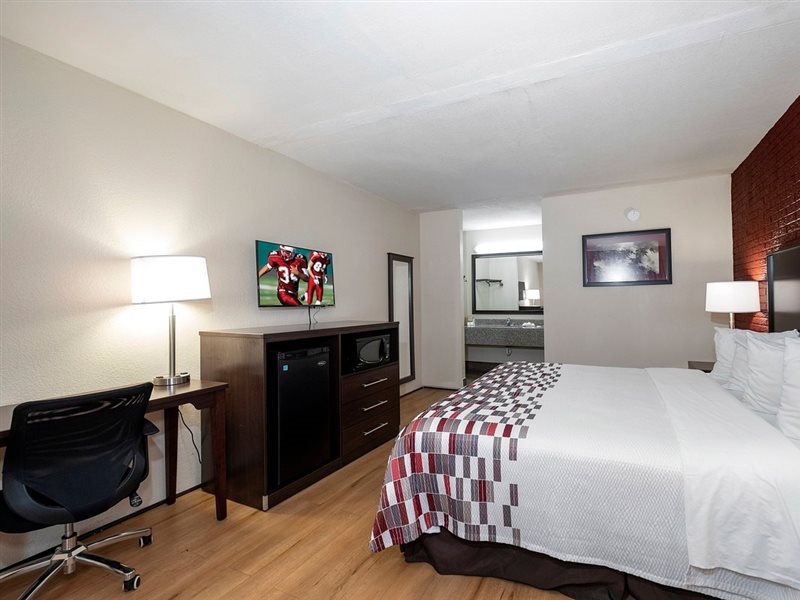 Red Roof Inn West Point - photo 5