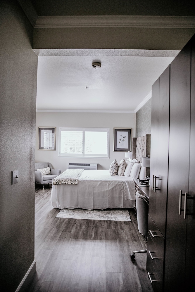 Geyserville Inn - photo 8