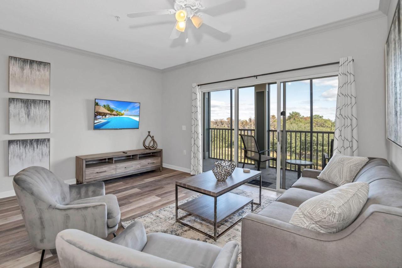 3BR Condo with Pool Near Disney — 4-Star Luxury Hotel in Orlando, United States