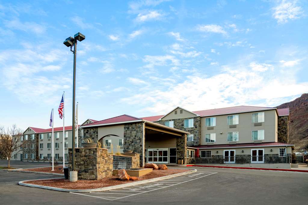 La Quinta Inn & Suites by Wyndham Moab - photo 2