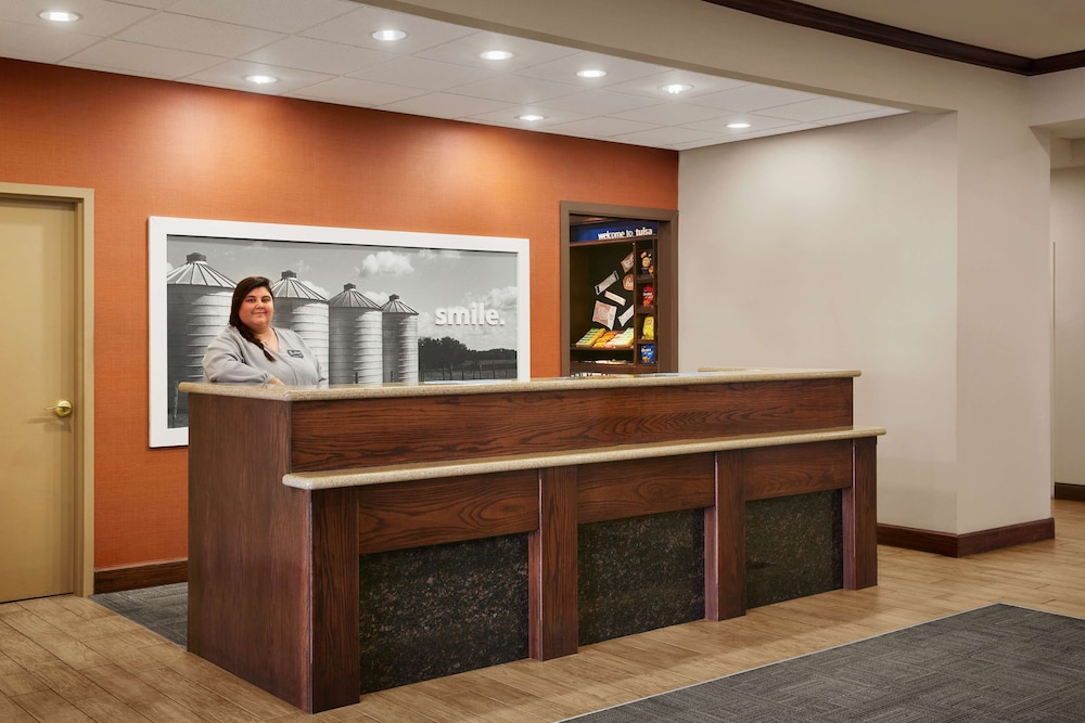 Hampton Inn & Suites Tulsa South Bixby - photo 4