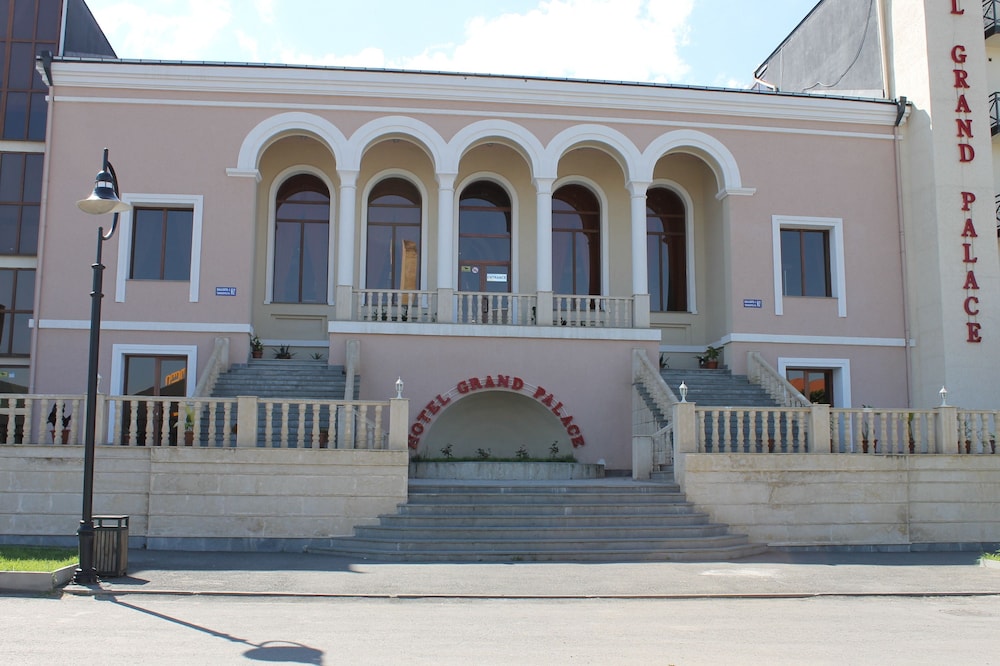 Grand Palace — hotel in Akhaltsikhe