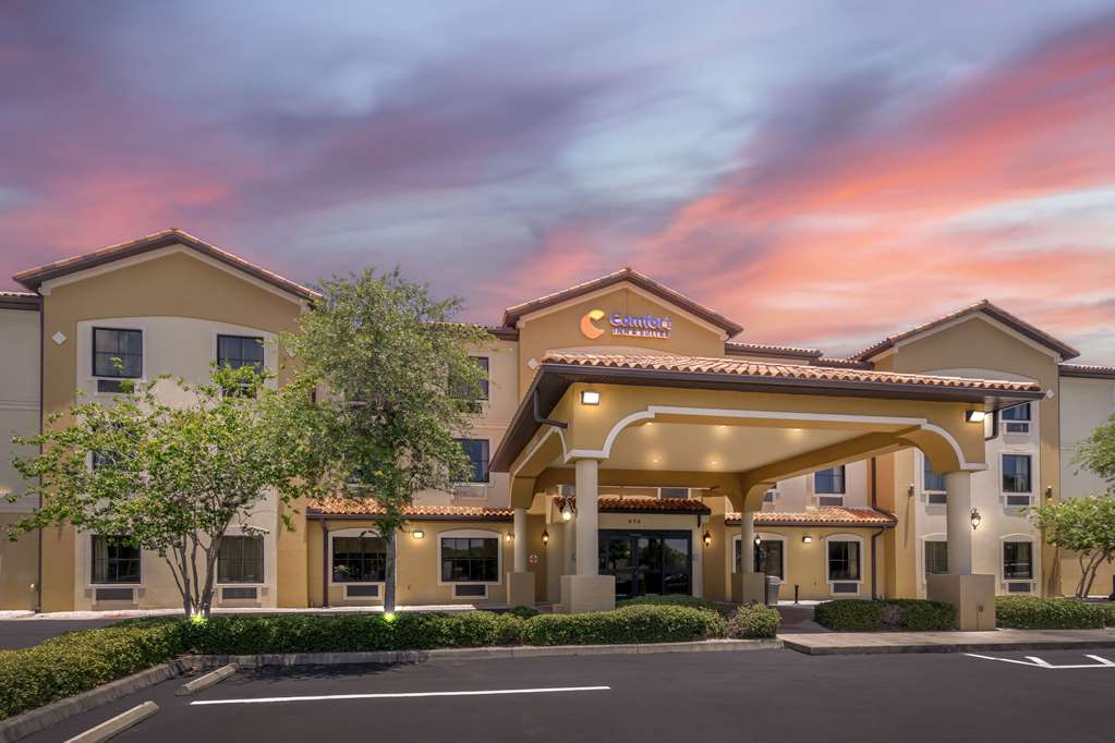 Comfort Inn & Suites Northeast Gateway - photo 4