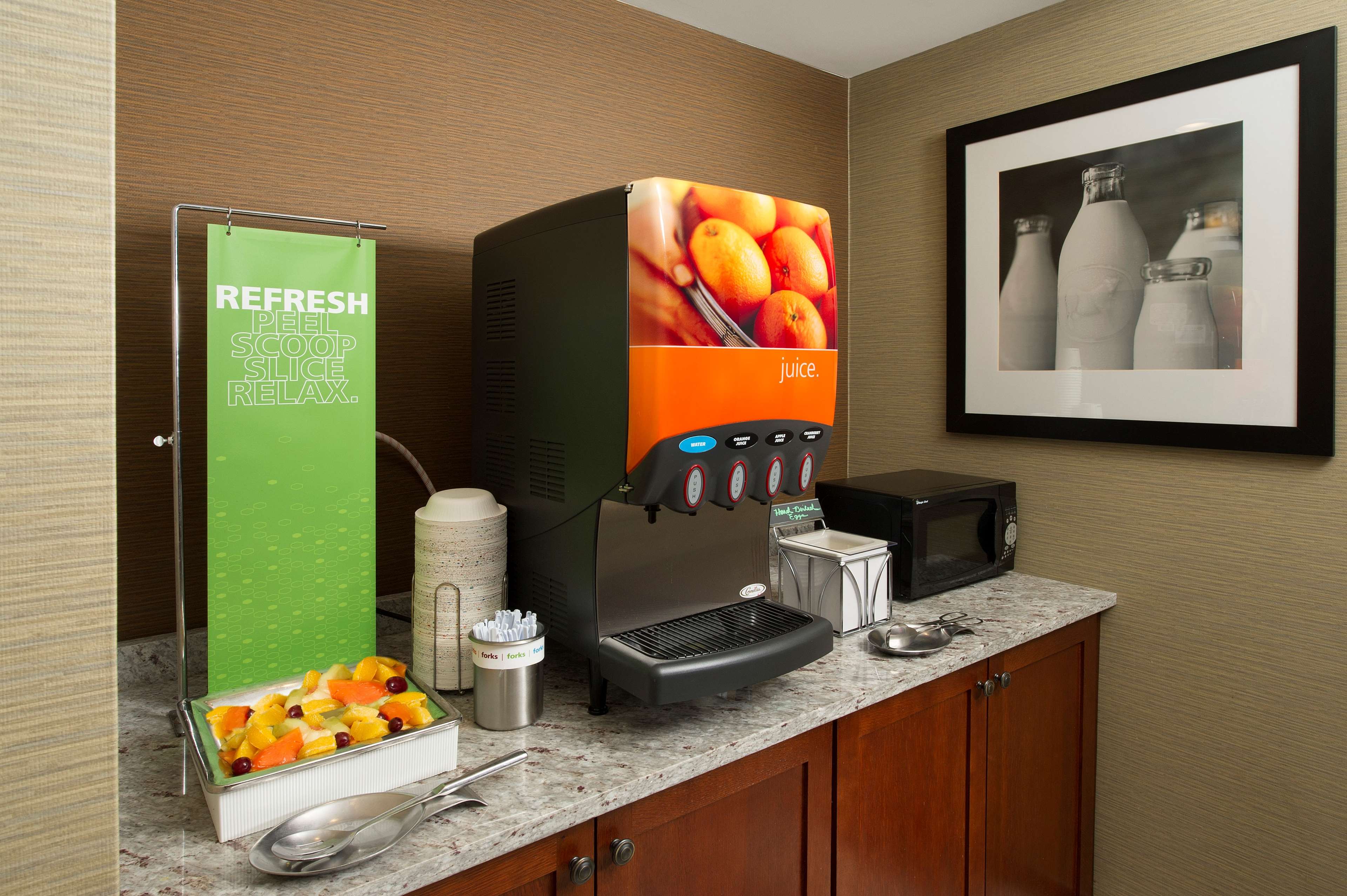 Hampton Inn & Suites Syracuse Carrier Circle - photo 9