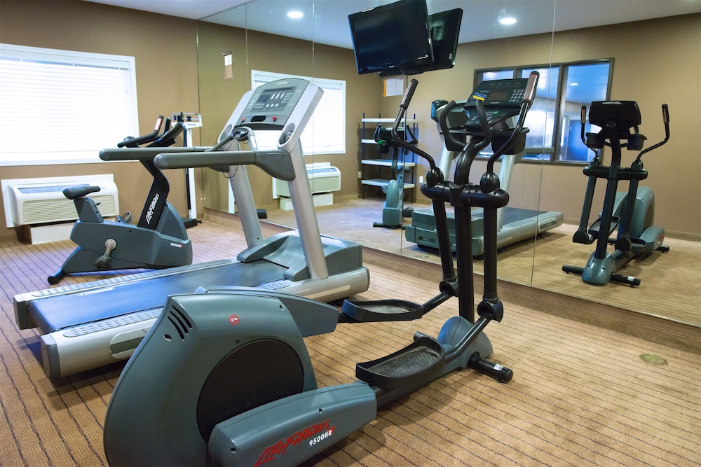 Holiday Inn Express Devils Lake by IHG - photo 35