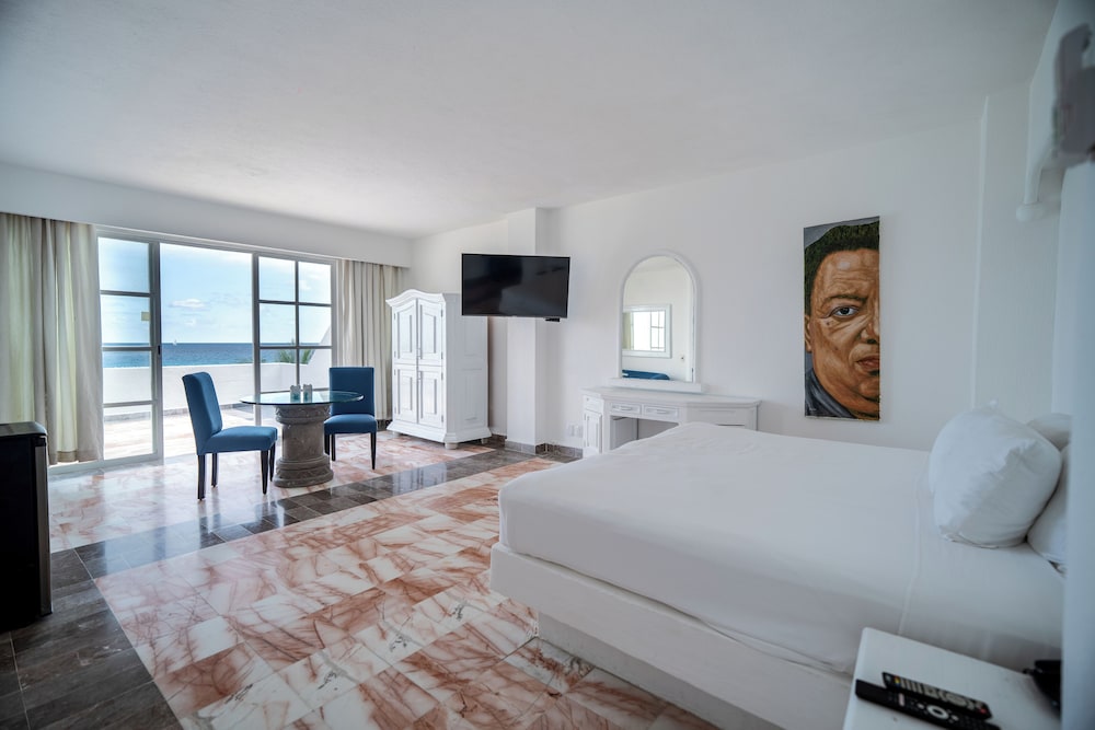 Beach/ocean view
