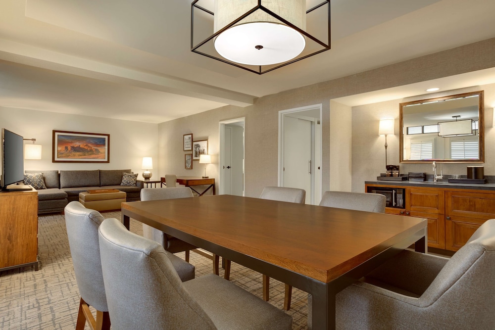 Embassy Suites by Hilton Scottsdale Resort - photo 18