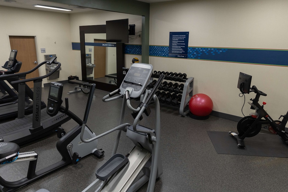 Hampton Inn & Suites Scottsbluff Conference Center - photo 37