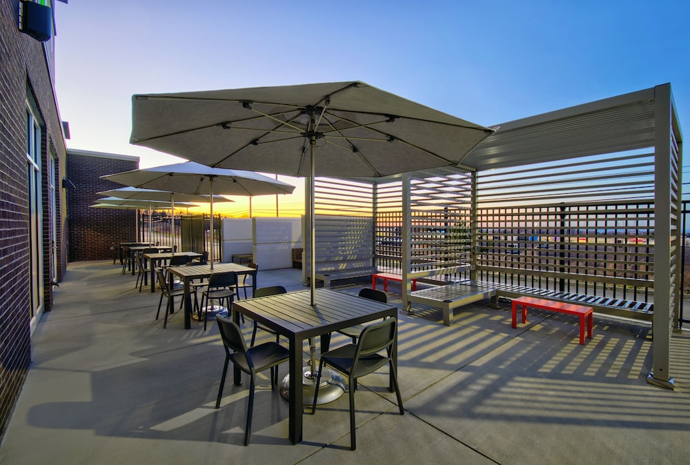 Holiday Inn Erie by IHG - photo 32