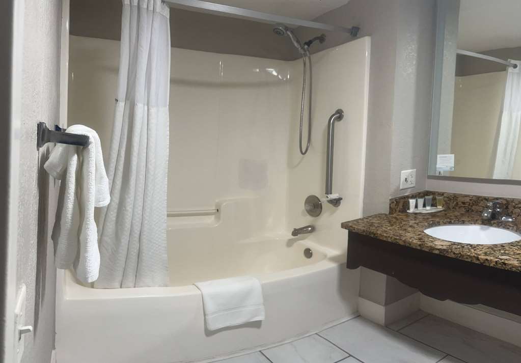 Days Inn by Wyndham Port Charlotte Punta Gorda - photo 21