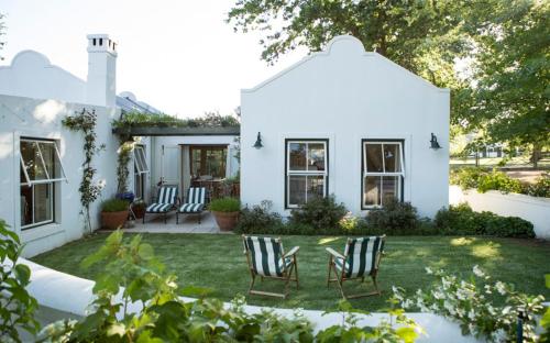 Vredenhof Farm Cottage — 4-Star Luxury Hotel in Grabouw, South Africa