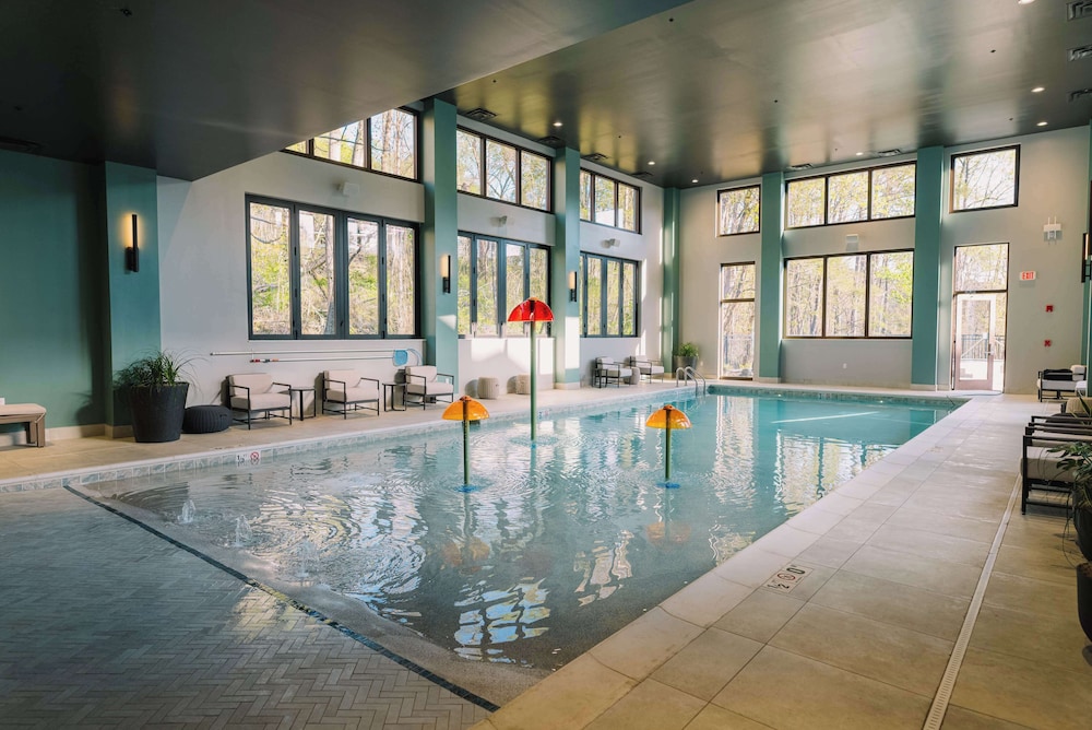 Embassy Suites by Hilton Gatlinburg Resort - photo 43